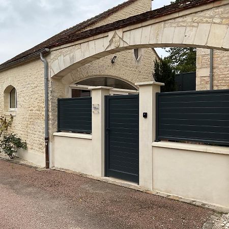 Logis Du Faubourg Petite Maison De Charme, Tranquille, Calme Et Lumineuse Val-de-Mercy Zewnętrze zdjęcie